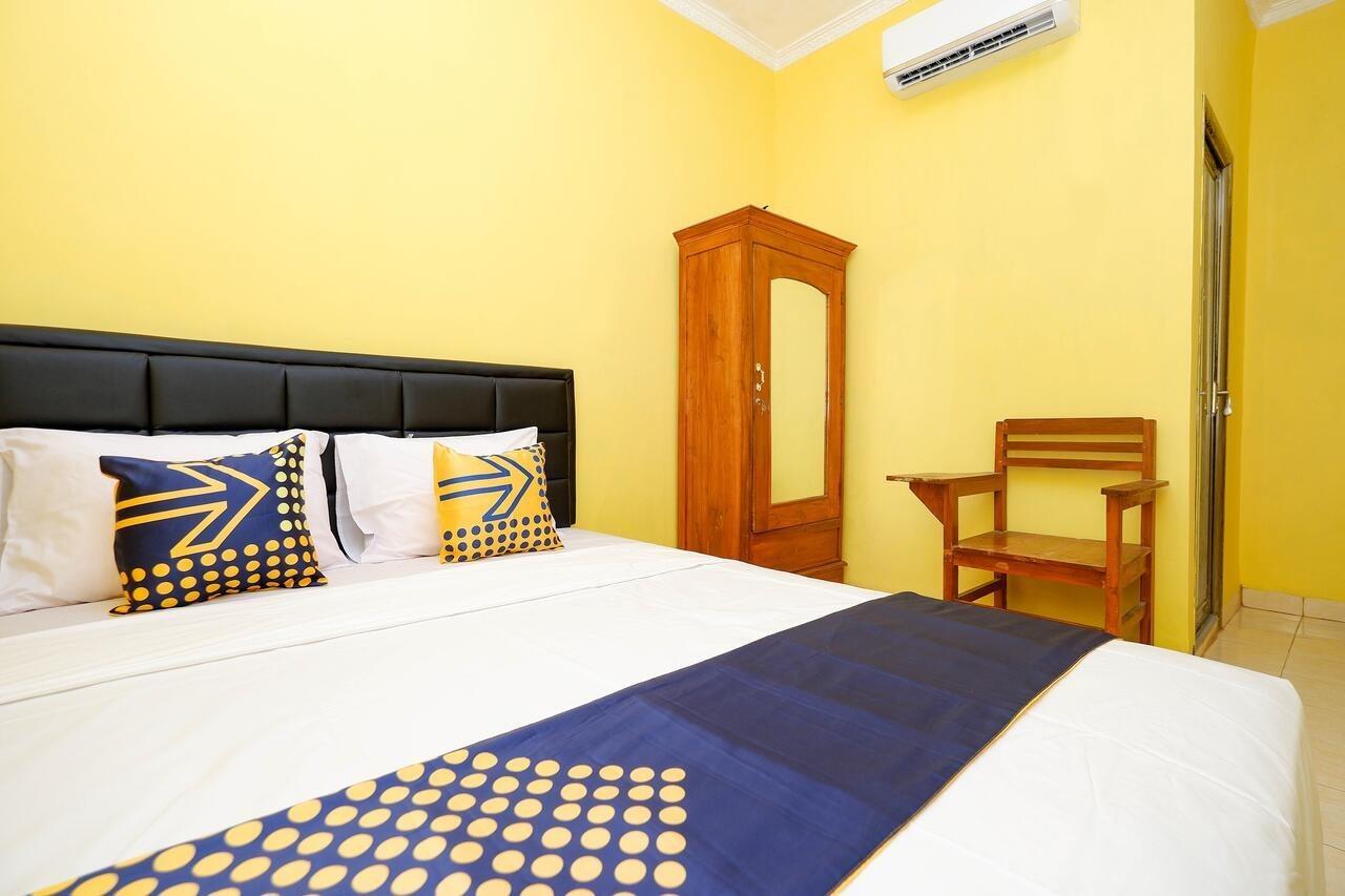 Spot On 2821 Griya Kawula Syariah Hotel Surakarta  Exterior photo