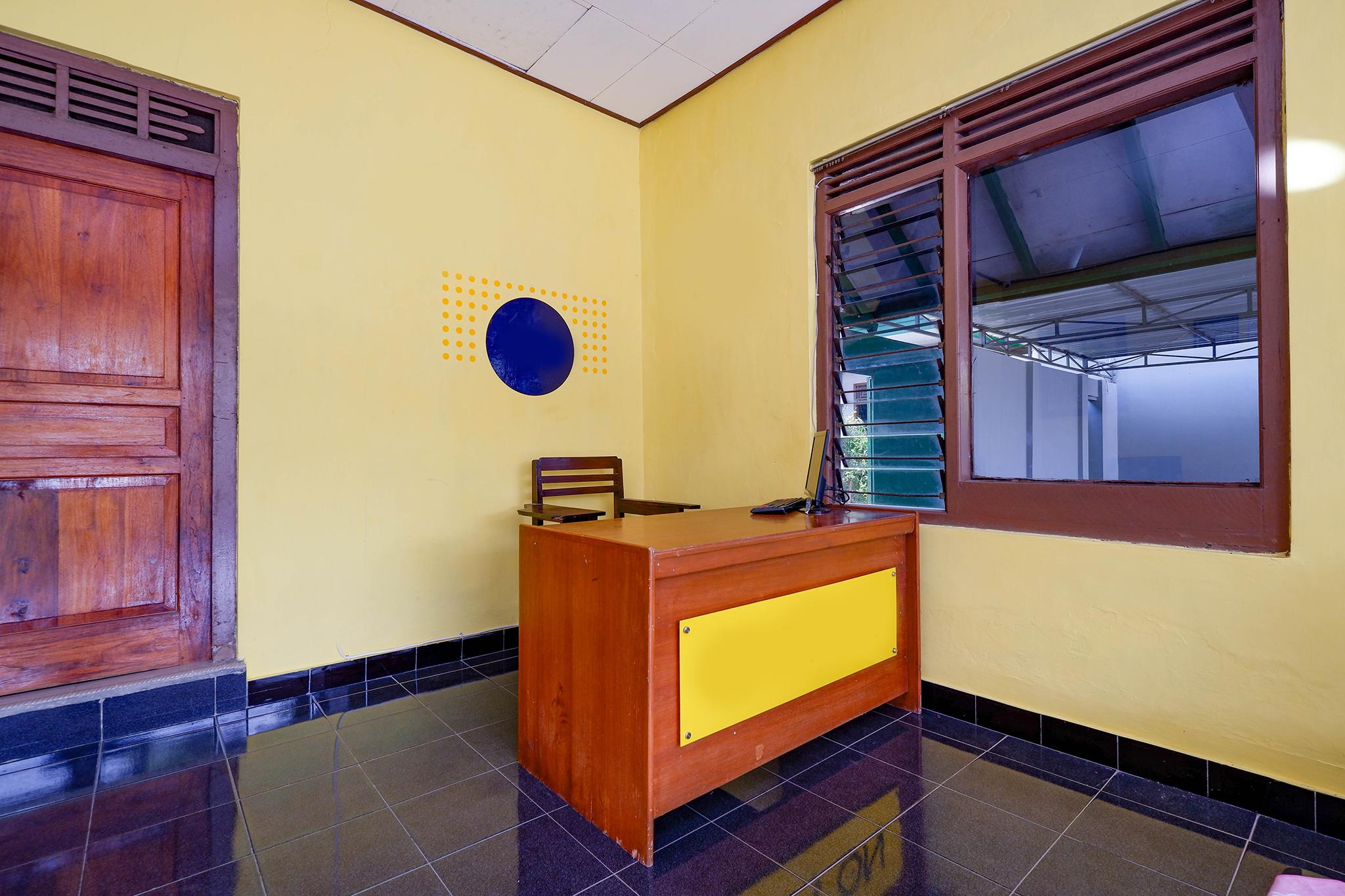 Spot On 2821 Griya Kawula Syariah Hotel Surakarta  Exterior photo